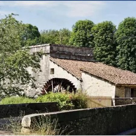 Chez Sarah - L'Escapade Bed & Breakfast Javerlhac-et-la-Chapelle-Saint-Robert Exterior photo